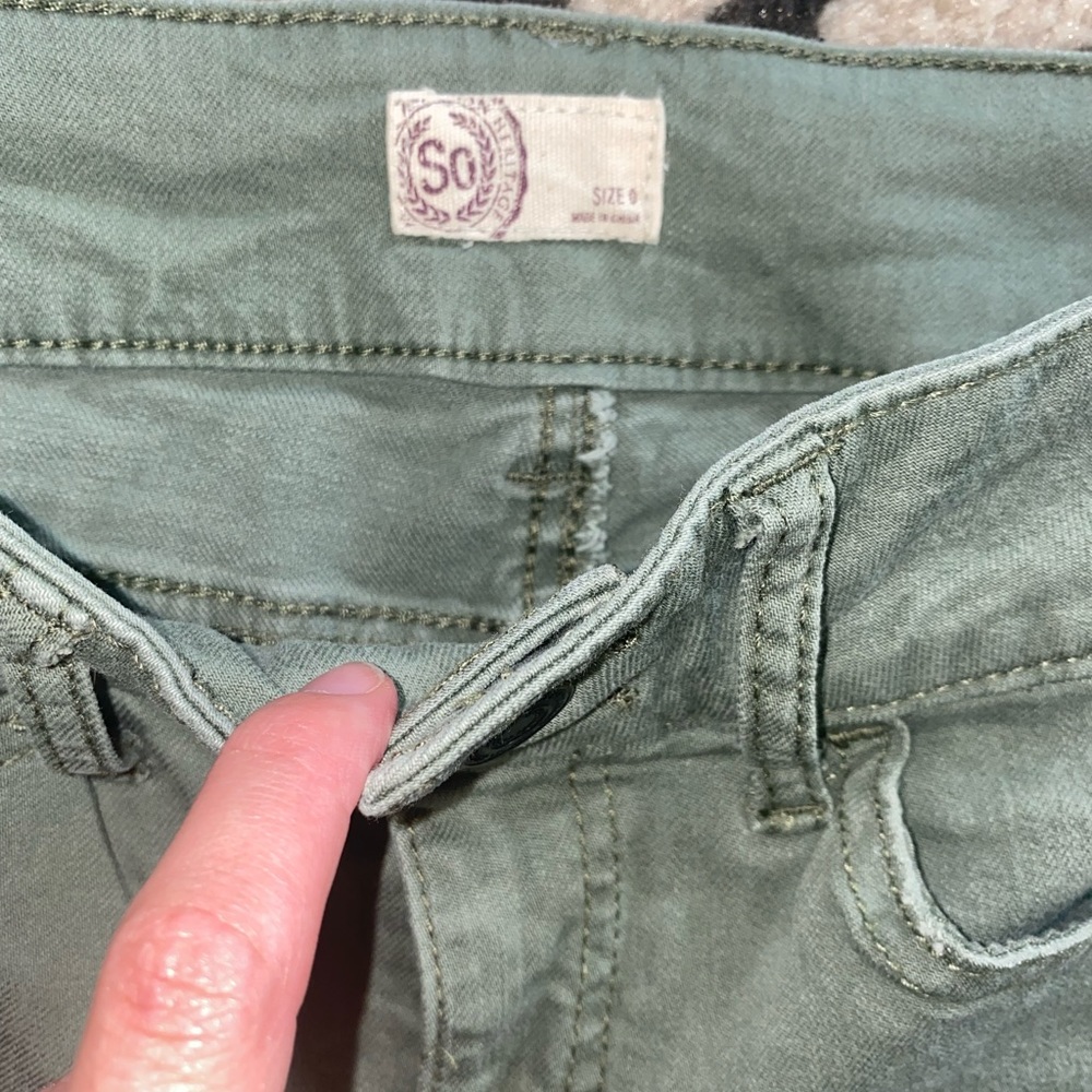 Jeans - Picture 3 of 4
